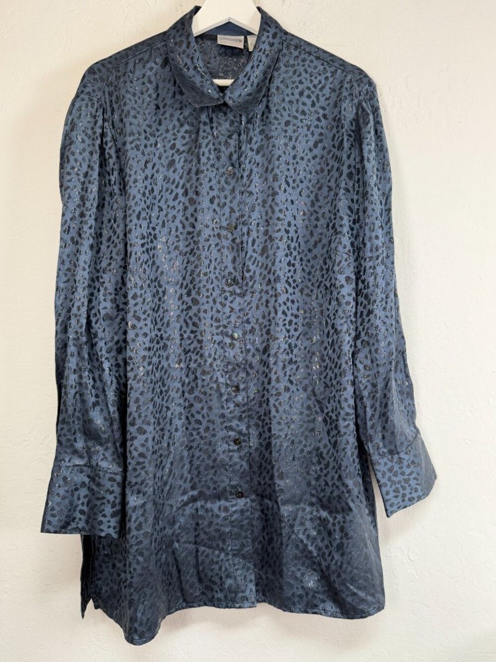 Chico's Womens Blue Silk Blend Jacquard Leopard Button Down Tunic Shirt Size 3
